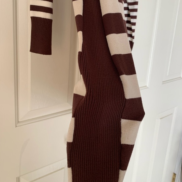 Rayon/polyester dress - Picture 6 of 10